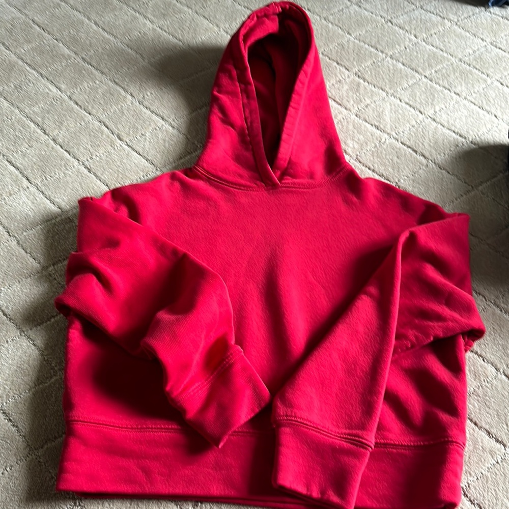 Zara red cropped sweatshirt. Size meduim